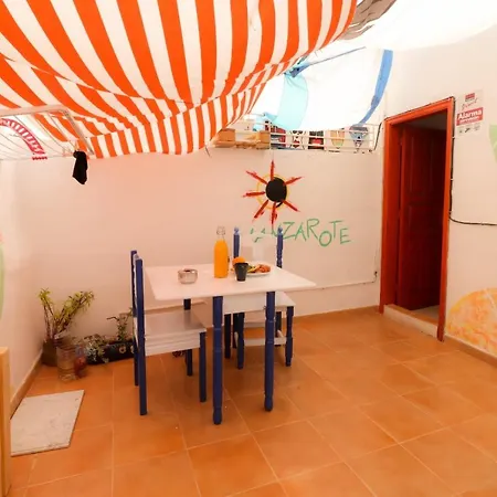 Alojamento de Acomodação e Pequeno-almoço House Lanzarote Arrecife (Lanzarote)