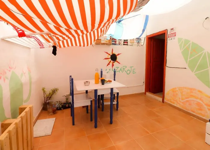 فندق مبيت وإفطار House Lanzarote أرّاثيفي